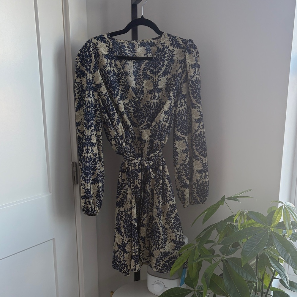 Elegant Blue and Cream Patterned Dress